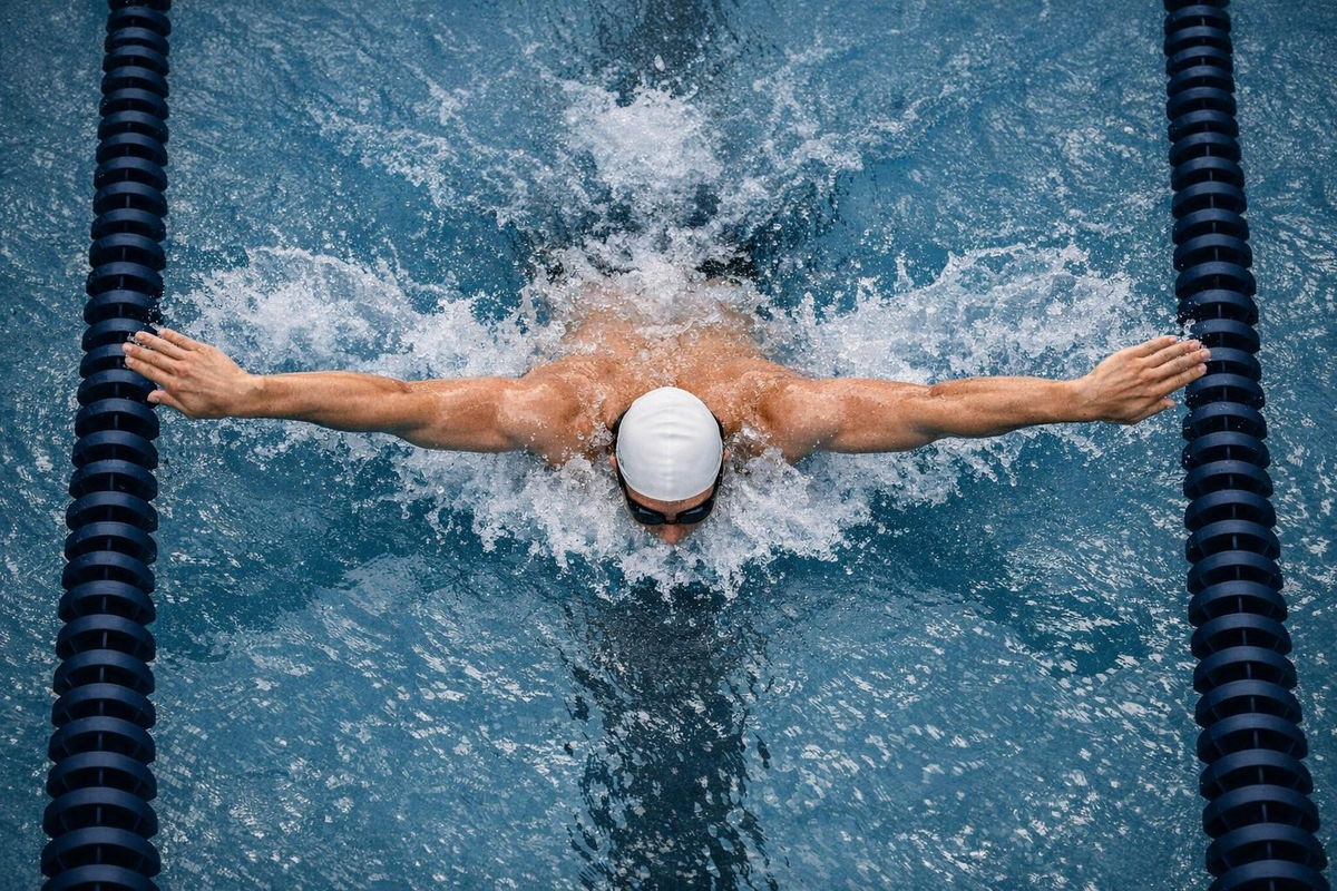 Athlete technique analysis from video